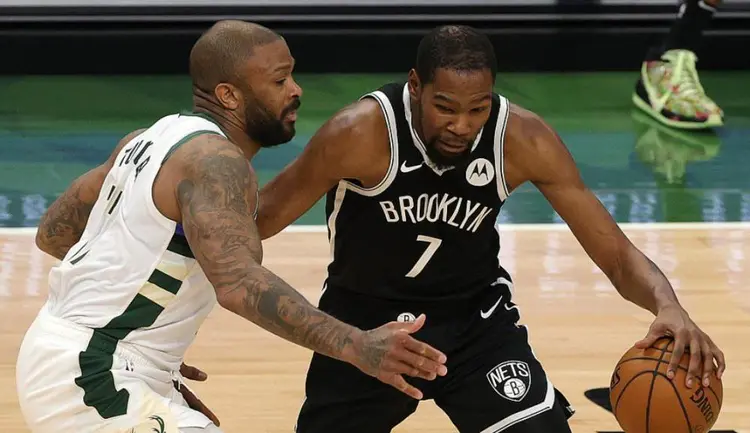 包含猛龙战胜布鲁克林网，东部决赛领先的词条